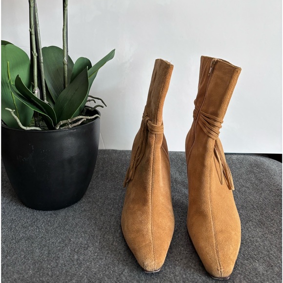 Predictions: Women, Camel, Suede, Mid-calf leather boots. Cowgirl look. Size 9.5 - Picture 2 of 5